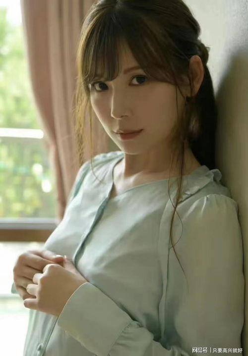 明里紬在线,揭开神秘面纱，探寻日本动漫界的璀璨之星